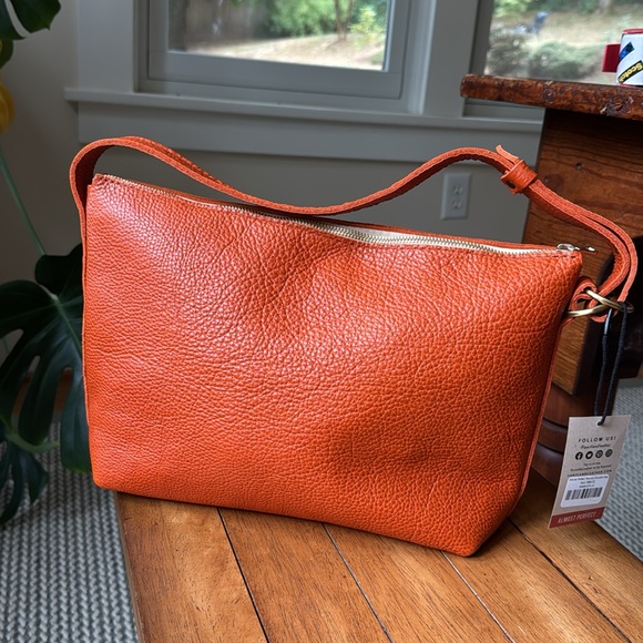 Portland Leather Vibrant Orange Shoulder Bag - Picture 2 of 5
